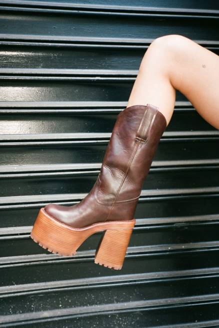 mujer cementerio Jeffrey Campbell F6JX691 botas hasta la rodilla pila natural de café